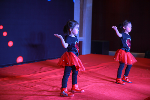 大禹漢光2018年“同心同行，共創(chuàng)未來”主題年會(huì)圓滿成功