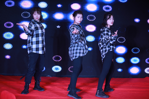 大禹漢光2018年“同心同行，共創(chuàng)未來”主題年會(huì)圓滿成功