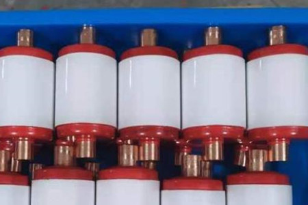 真空滅弧室的結(jié)構(gòu)、工作原理、特點以及應(yīng)用